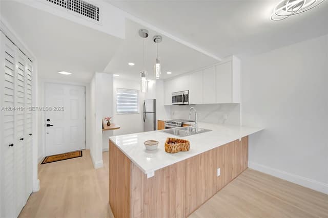 3100 Holiday Springs Blvd # 111, Margate FL 33063 - Margate, FL - Photo 4
