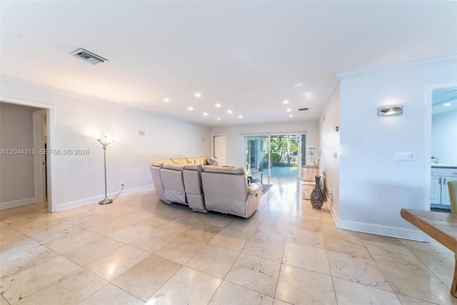 13140 Coronado Dr, North Miami FL 33181 - North Miami, FL - Photo 2