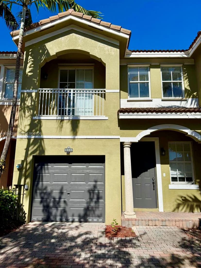 1466 SE 26th Ave, Homestead FL 33035