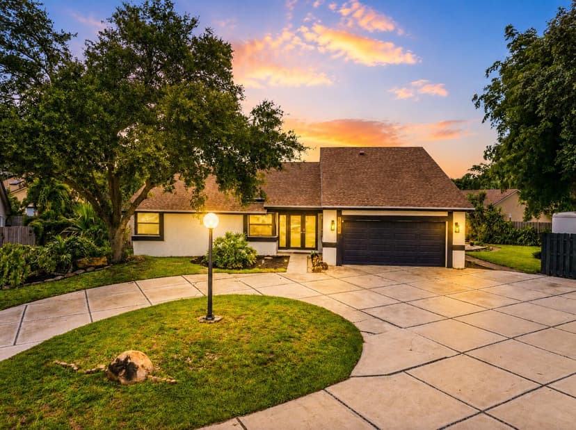 5731 NW 54th Way, Tamarac FL 33319