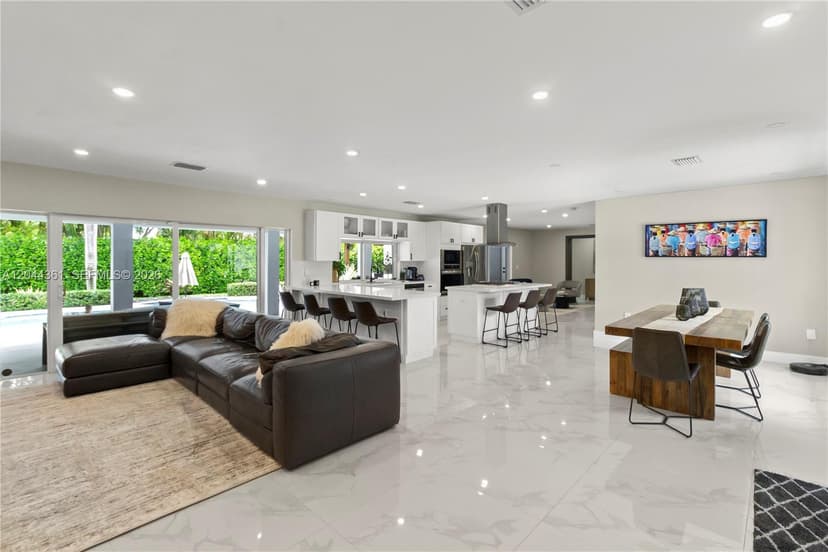 12900 SW 112th Ave, Miami FL 33176