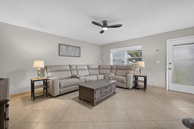 942 Normandy T Trail # 942, Delray Beach FL 33484 - Delray Beach, FL - Photo 2