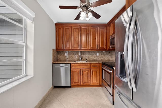 942 Normandy T Trail # 942, Delray Beach FL 33484 - Delray Beach, FL - Photo 6