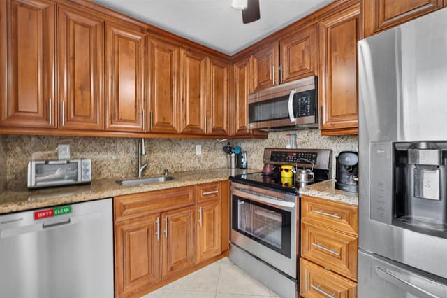 942 Normandy T Trail # 942, Delray Beach FL 33484 - Delray Beach, FL - Photo 7