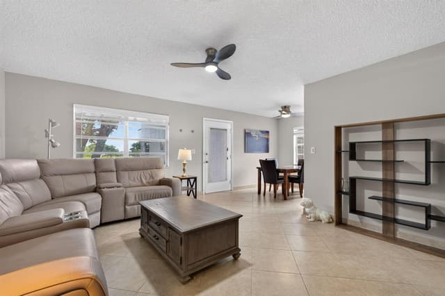 942 Normandy T Trail # 942, Delray Beach FL 33484 - Delray Beach, FL - Photo 5