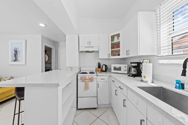 1947 Adams Street # 2, Hollywood FL 33020 - Hollywood, FL - Photo 5