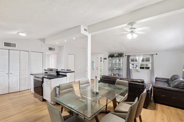 3872 Mackinac Road, Lake Worth FL 33462 - Lake Worth, FL - Photo 6