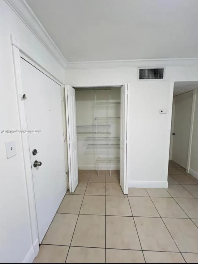 606 W 81st St # 224, Hialeah FL 33014 - Hialeah, FL - Photo 4