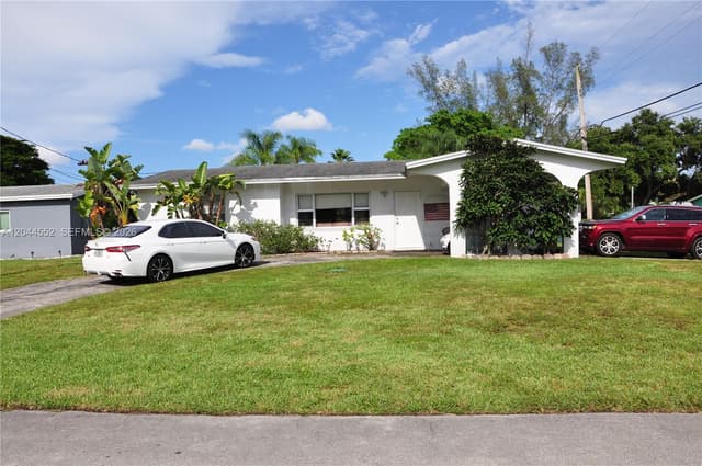 5630 SW 55th Ave, Davie FL 33314 - Davie, FL - Photo 2
