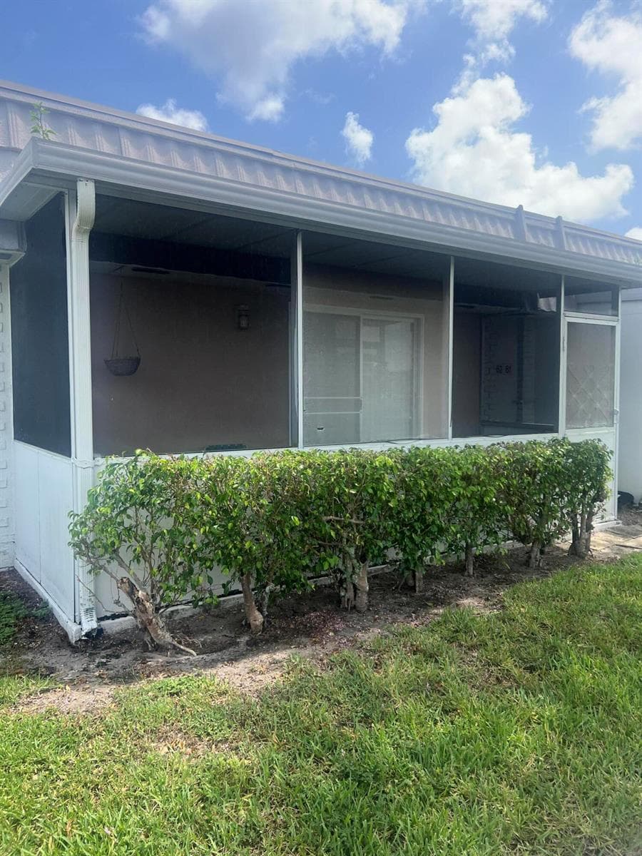 62 Valencia C, Delray Beach FL 33446 - Delray Beach, FL - Photo 1