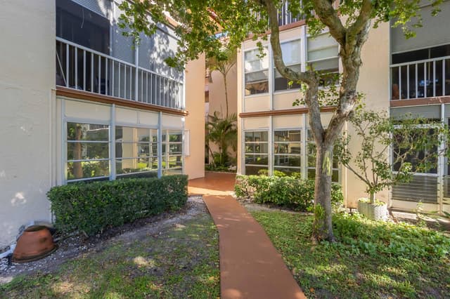 700 SE 6th Avenue # 107, Deerfield Beach FL 33441 - Deerfield Beach, FL - Photo 3