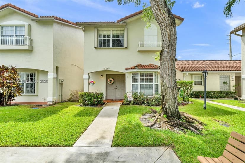 10857 NW 8th St, Pembroke Pines FL 33026