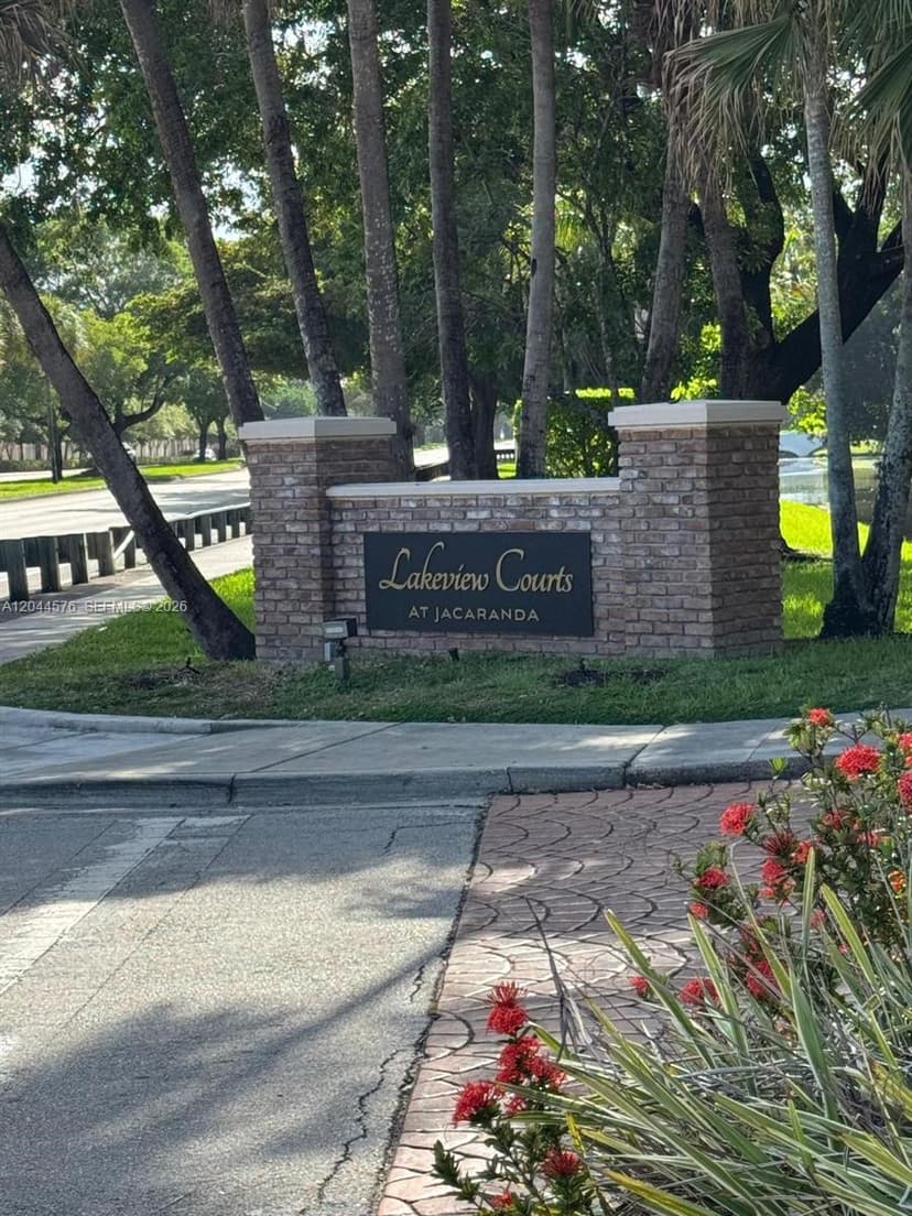 9267 W Sunrise Blvd, Plantation FL 33322