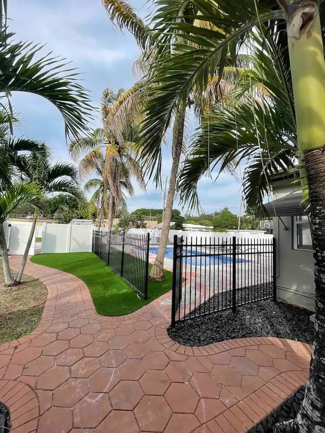 1925 Dewey St, Hollywood FL 33020 - Hollywood, FL - Photo 7