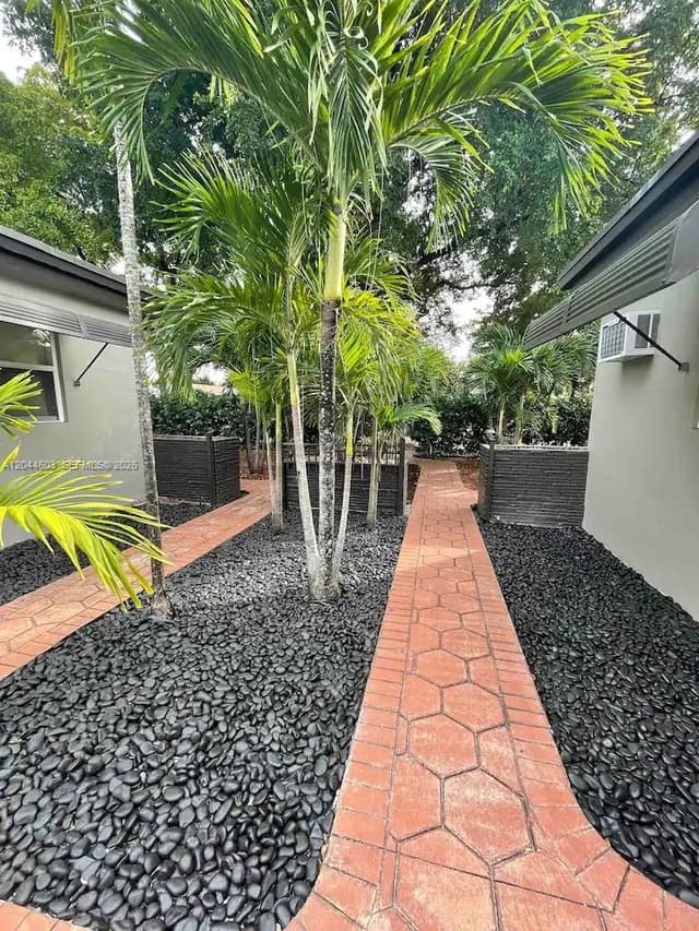 1925 Dewey St, Hollywood FL 33020 - Hollywood, FL - Photo 3
