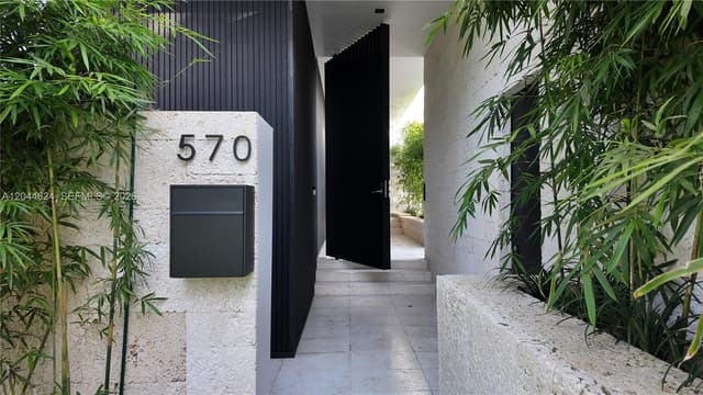 570 S Shore Dr, Miami Beach FL 33141 - Miami Beach, FL - Photo 2