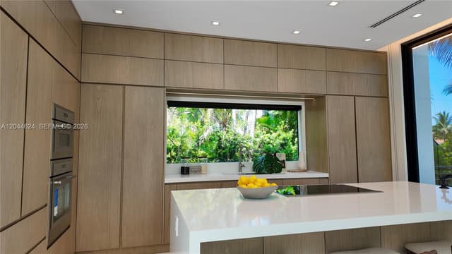 570 S Shore Dr, Miami Beach FL 33141 - Miami Beach, FL - Photo 7