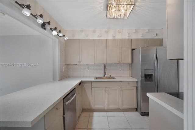 6900 Bay Dr # 3H, Miami Beach FL 33141 - Miami Beach, FL - Photo 5