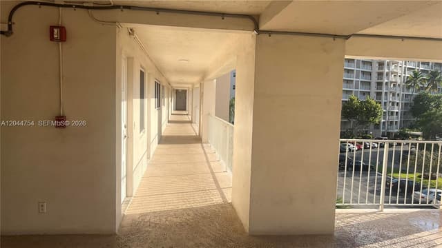 2901 S Palm Aire Dr # 408, Pompano Beach FL 33069 - Pompano Beach, FL - Photo 2