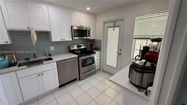 2901 S Palm Aire Dr # 408, Pompano Beach FL 33069 - Pompano Beach, FL - Photo 5