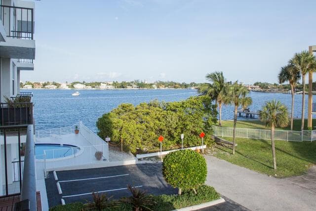 301 Croton Avenue # 303, Lantana FL 33462 - Lantana, FL - Photo 1