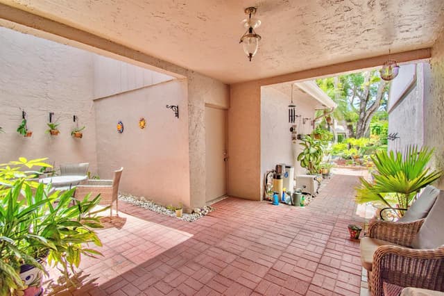 6640 Thornhill Court, Boca Raton FL 33433 - Boca Raton, FL - Photo 3
