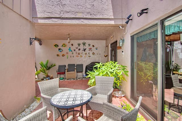 6640 Thornhill Court, Boca Raton FL 33433 - Boca Raton, FL - Photo 4