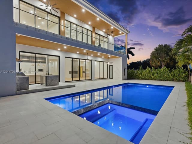 2 Sunset Ln, Lauderdale By The Sea FL 33062 - Lauderdale By The Sea, FL - Photo 3