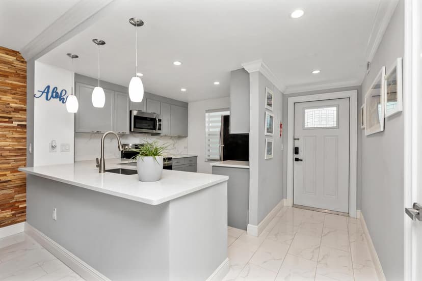 9780 Marina Boulevard # 421, Boca Raton FL 33428