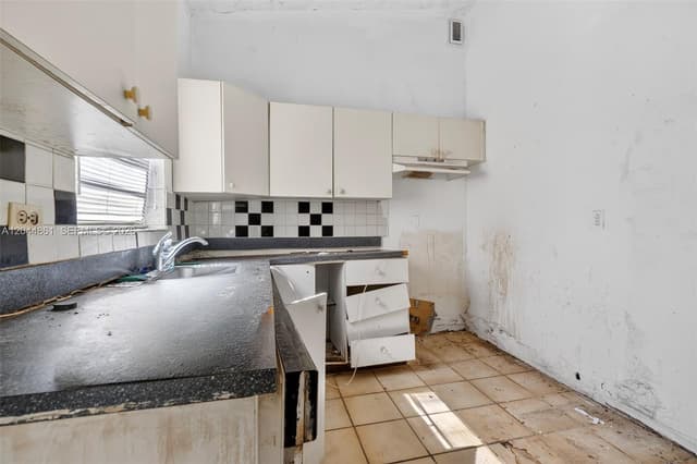1847 NW 111th St, Miami FL 33167 - Miami, FL - Photo 4