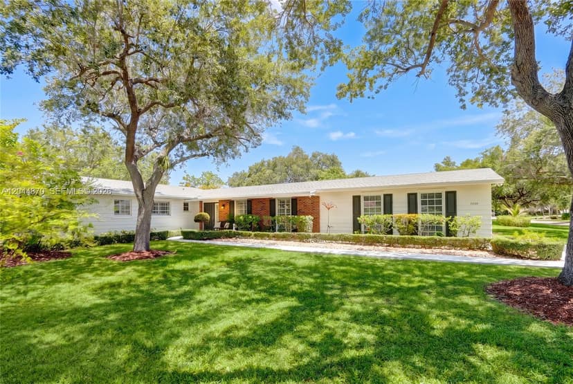 7520 SW 164th St, Palmetto Bay FL 33157