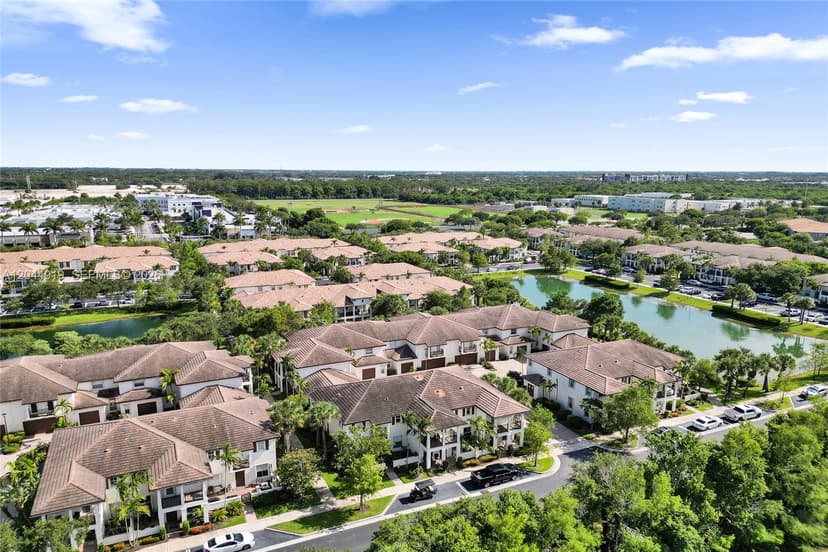 4760 Mimosa Pl # 1015, Coconut Creek FL 33073