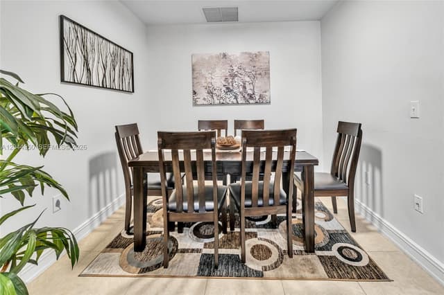 16100 Emerald Estates Dr # 298, Weston FL 33331 - Weston, FL - Photo 5