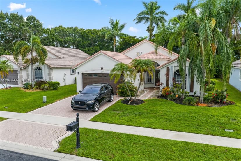 1971 Oak Berry Cir, Wellington FL 33414