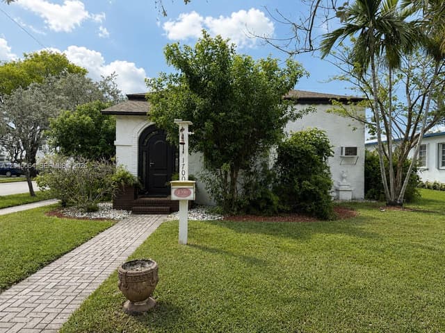1700 Dewey St, Hollywood FL 33020 - Hollywood, FL - Photo 2