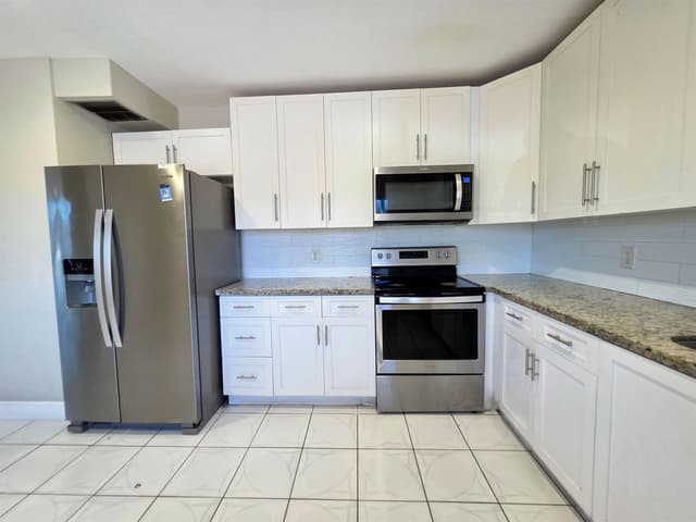 6289 Lear Drive # 203, Lake Worth FL 33462 - Lake Worth, FL - Photo 3