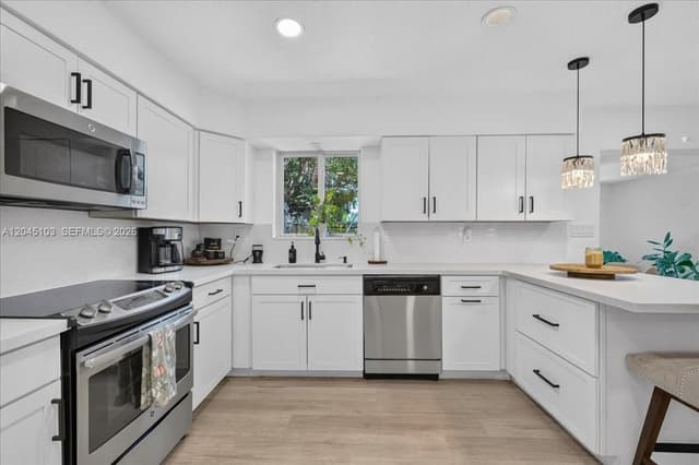 1131 N 75th Ave, Hollywood FL 33024 - Hollywood, FL - Photo 7