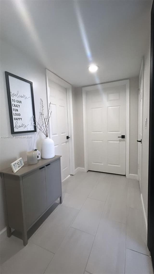 8985 Palm Tree Ln # 8985, Pembroke Pines FL 33024 - Pembroke Pines, FL - Photo 2