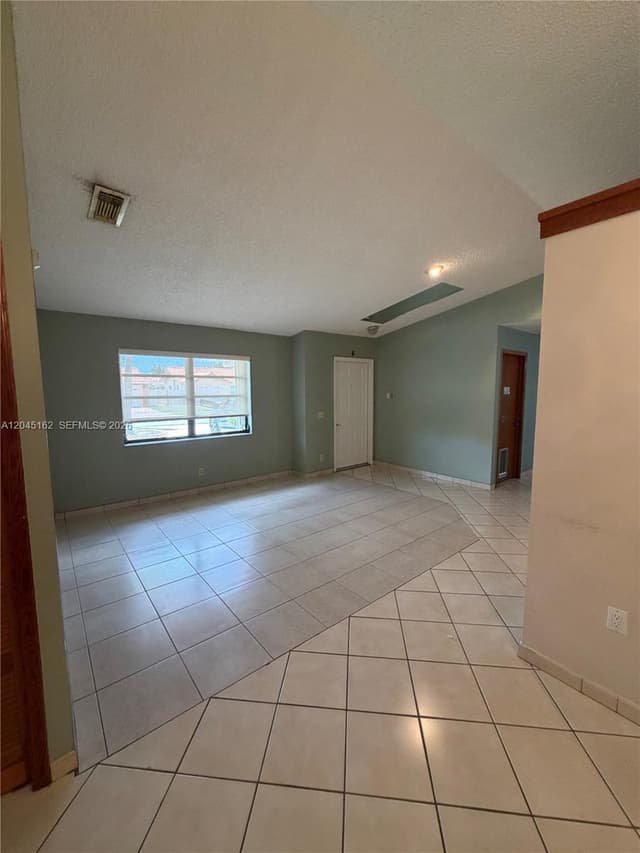 3262 SW 139th Pl, Miami FL 33175 - Miami, FL - Photo 5