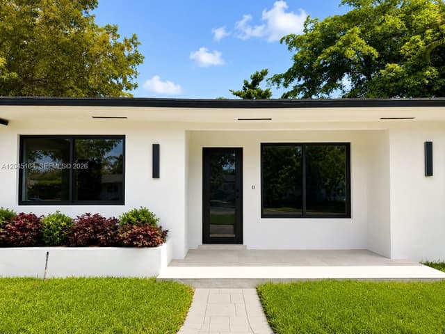 2 NE 91st St, Miami Shores FL 33138 - Miami Shores, FL - Photo 2