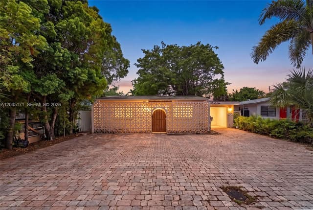 1805 N Dixie Hwy, Fort Lauderdale FL 33305 - Fort Lauderdale, FL - Photo 2