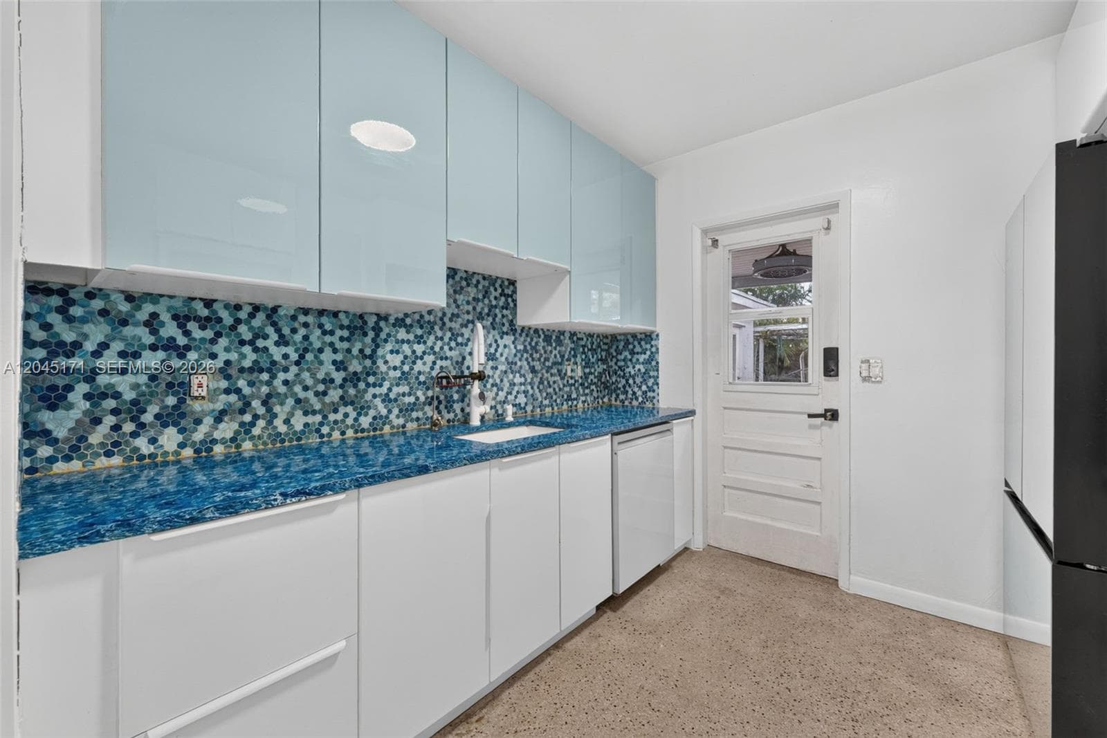 1805 N Dixie Hwy, Fort Lauderdale FL 33305 - Fort Lauderdale, FL - Photo 1