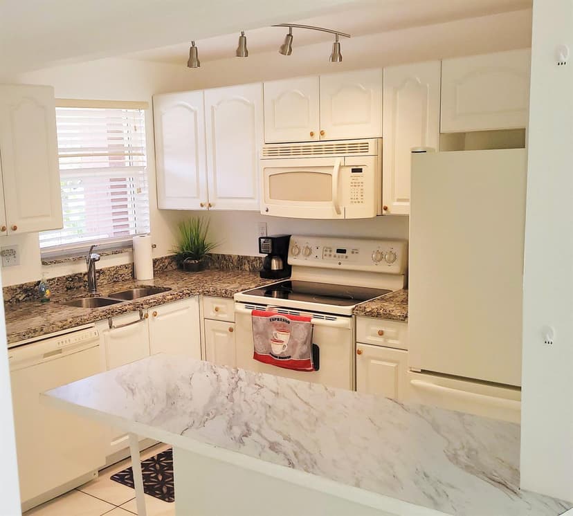 2801 N Pine Island Road # 204, Sunrise FL 33322