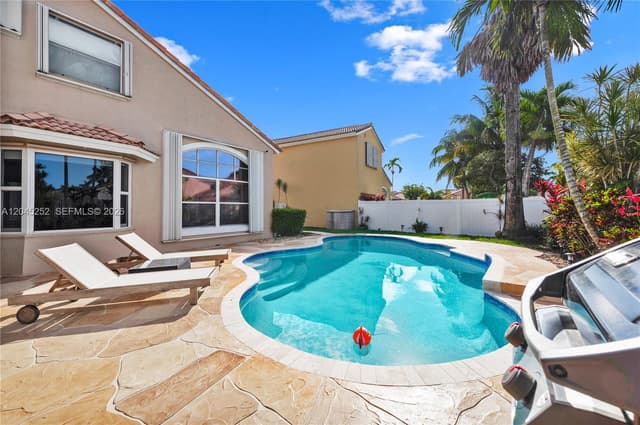18910 NW 10th Ter, Pembroke Pines FL 33029 - Pembroke Pines, FL - Photo 7