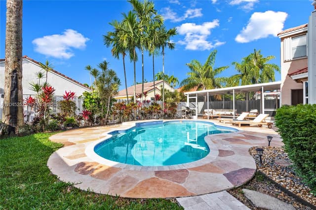 18910 NW 10th Ter, Pembroke Pines FL 33029 - Pembroke Pines, FL - Photo 5