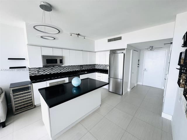 92 SW 3rd St # 3608, Miami FL 33130 - Miami, FL - Photo 5