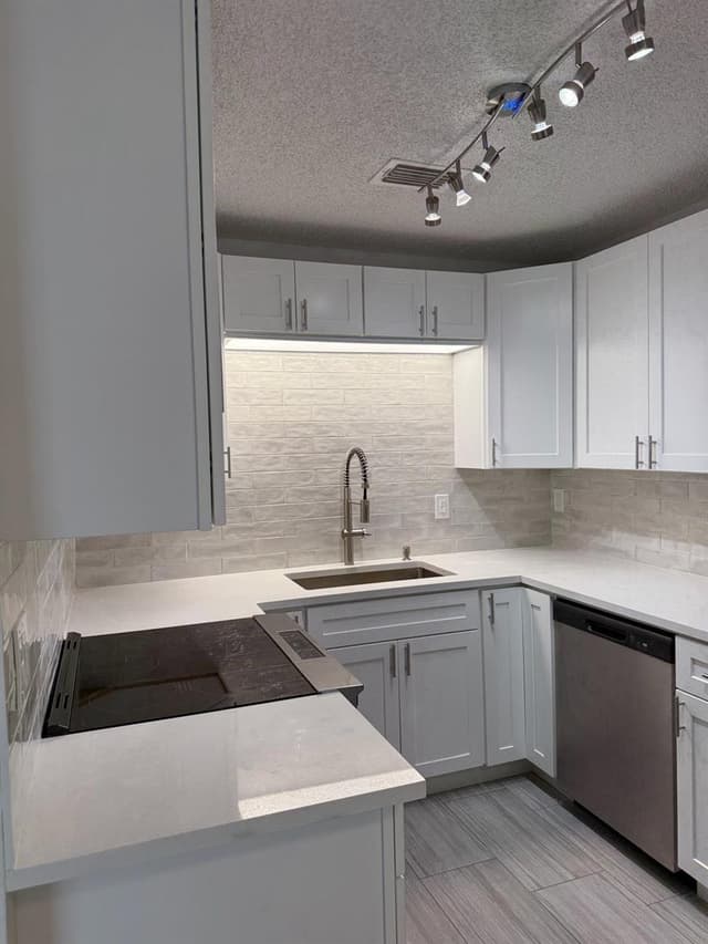 2630 W 28th Street, Riviera Beach FL 33404 - Riviera Beach, FL - Photo 3