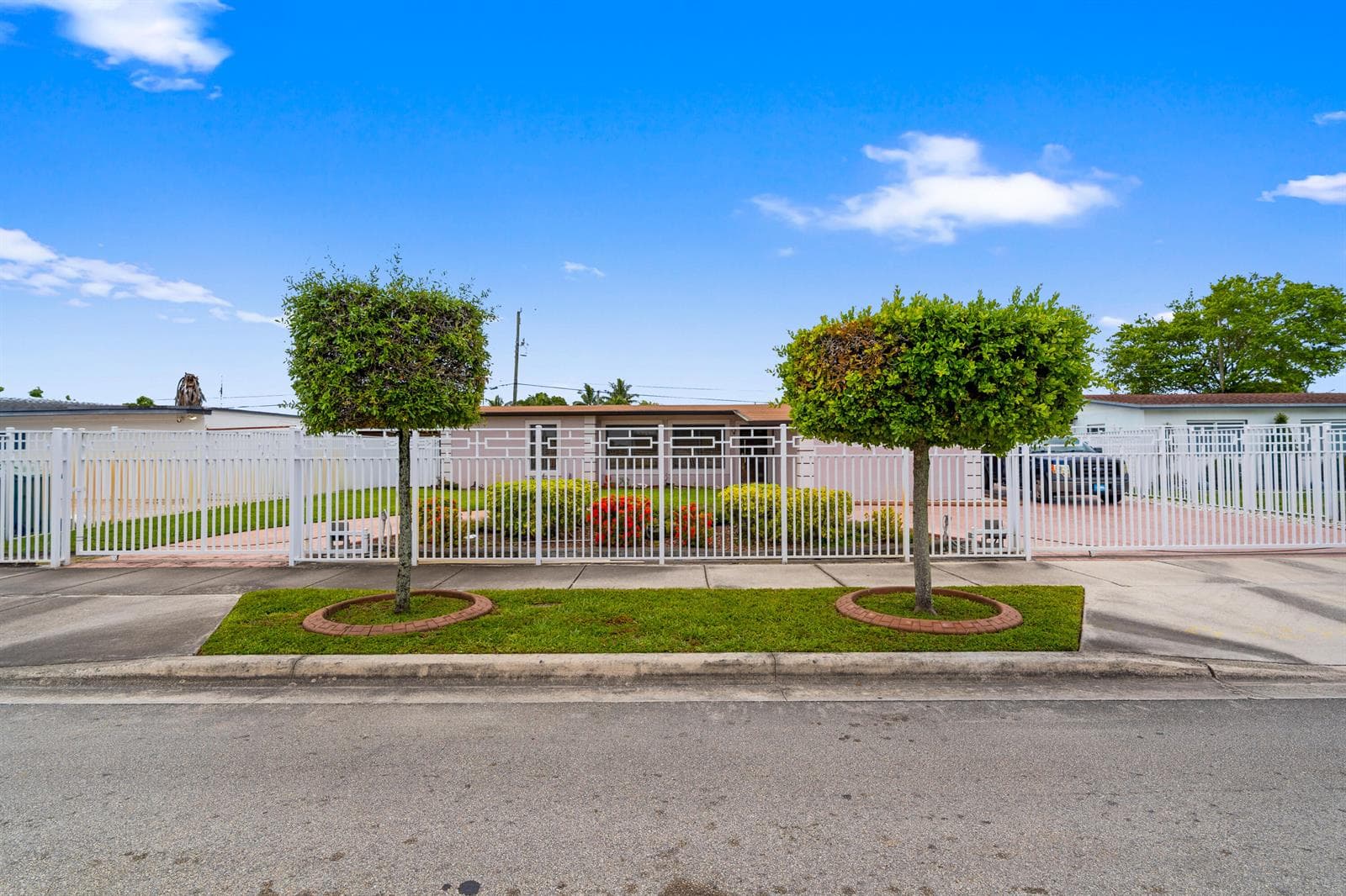 6160 W 14th Avenue, Hialeah FL 33012