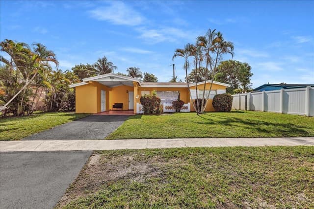 3560 NW 34th Way, Lauderdale Lakes FL 33309 - Lauderdale Lakes, FL - Photo 2