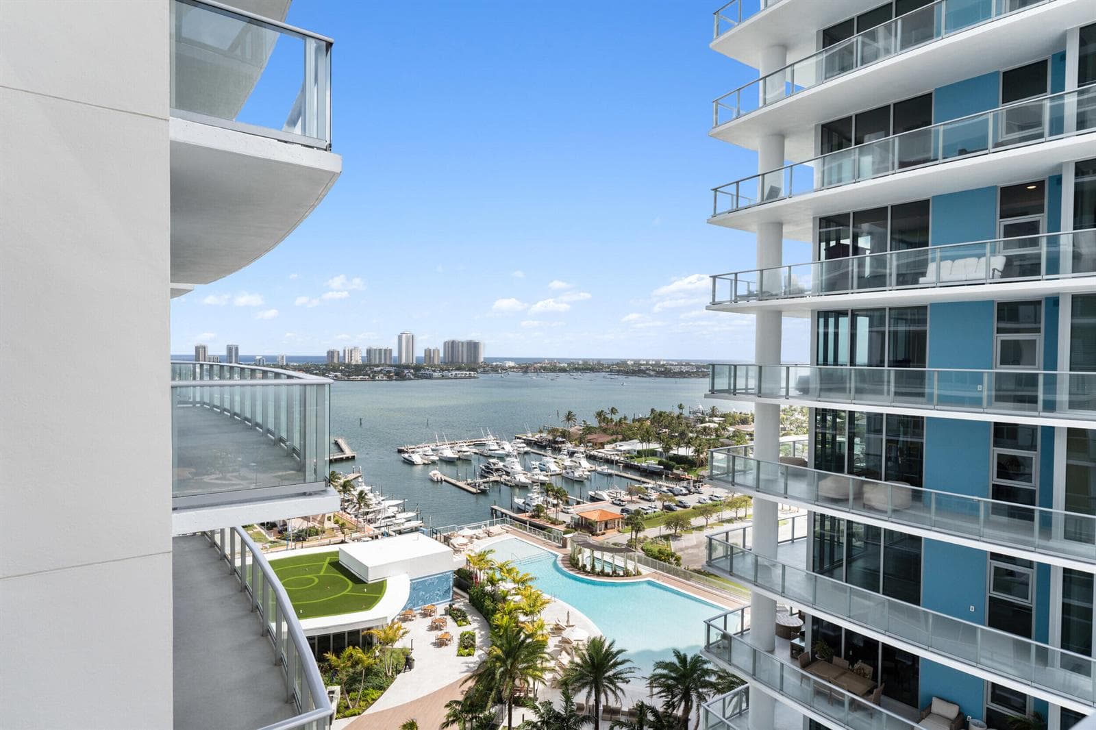 220 Lake Shore Drive # 1523, Lake Park FL 33403
